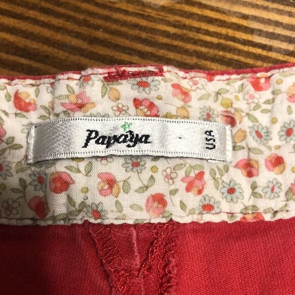 Papaya Juniors Red Shorts Size Medium - Picture 3 of 4